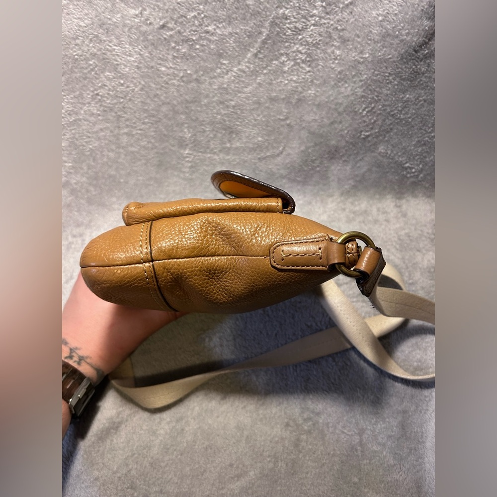 Coach Park Pebbled Leather Swingpack w/ Gold Hardware - Picture 10 of 14
